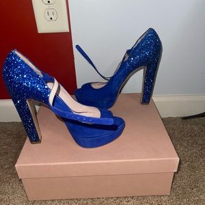 bergdorf goodman heels size 9